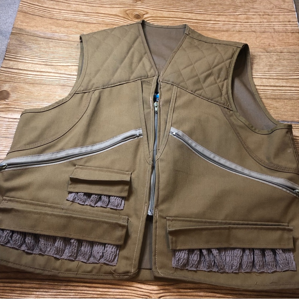Large Mount’n Prairie Chukkar Vest hunting
